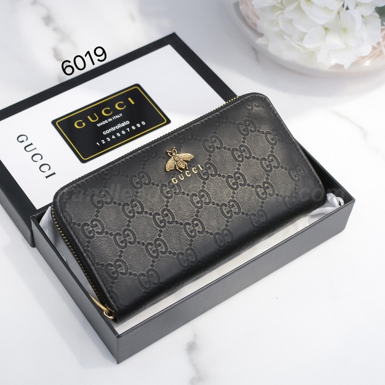 Gucci Wallets 23